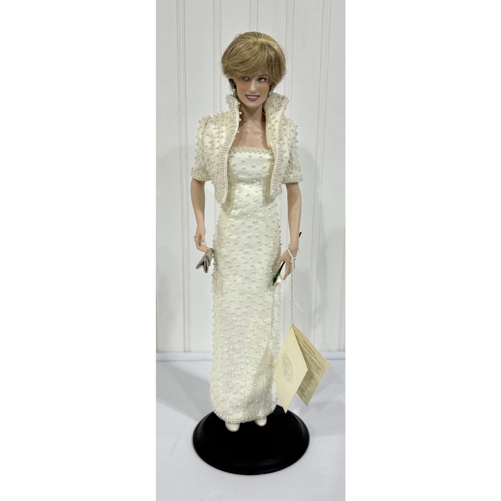 The Franklin Mint Princess Diana of Wales Porcelain Portrait Doll Pearl Dress